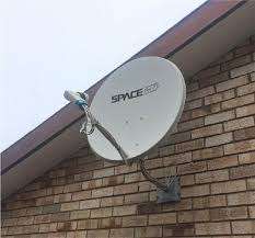 60cm Satellite Dish + LNB Set 10m cable 2 RF Connectors Dstv and OVHD