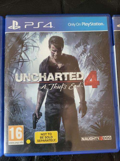 PS4 1TB 2 Controllers 3 Games