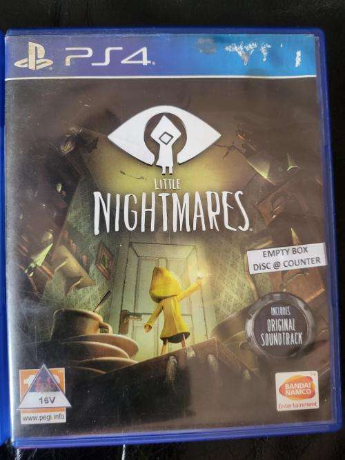 PS4 1TB 2 Controllers 3 Games