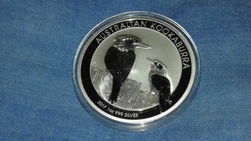 2017 AUSTRALIAN KOOKABURRA 1oz SILVER COIN IN CAPSULE