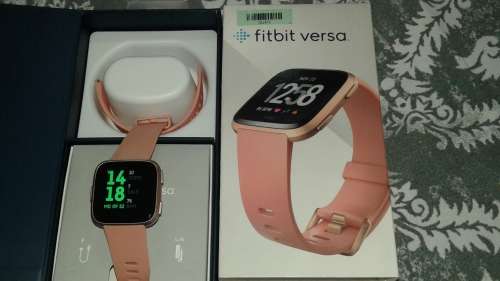 FITBIT VERSA FITNESS WATCH PEACH/ROSE GOLD ALUMINUM