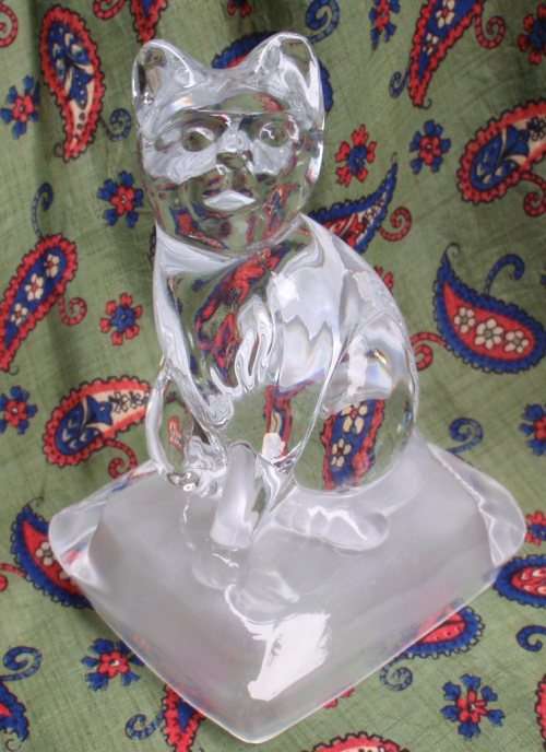 DELIGHTFUL SOLID GLASS 'KITTY' - BEAUTIFULLY DESIGNED - GOOD PRICE!