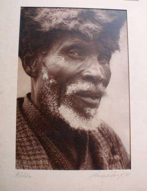 VINTAGE - ORIGINAL, SIGNED PHOTO PRINT FROM AWARD WINNING PHOTOGRAPHER, GORDON DOUGLAS 'KEHLA'