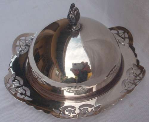 VINTAGE  BEAUTIFUL SILVER PLATED (UNITY EPNS) PRETTY DESIGN  GOOD PRICE