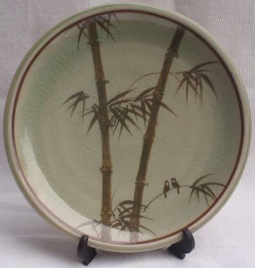 BEAUTIFUL HAND PAINTED PLATE - IN JADE GREEN. BAMBOO & TWO BIRDS. ARTIST SIGNED & DATED!