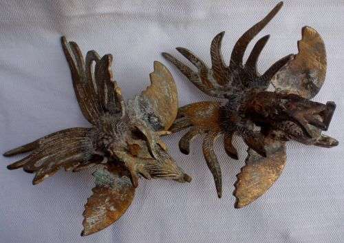 VINTAGE - HEAVY & SOLID BRASS HAND TOOLED "FIGHTING COCKS" REAL CHARACTER PIECES!