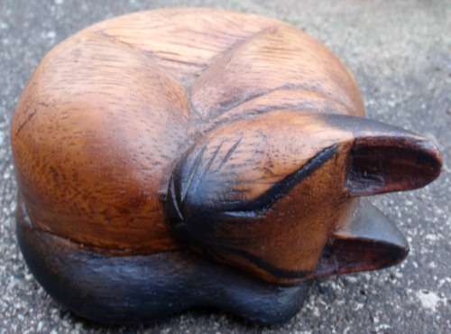 BALINESE HAND CARVED CATS - CALLING ALL CAT LOVERS, THIS IS FOR YOU!