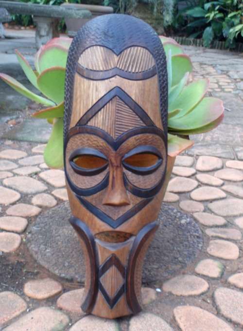 AFRICAN TRIBAL MASK - EXPERTLY HAND CARVED - A WONDERFUL PIECE OF AFRICAN ARTISTRY!