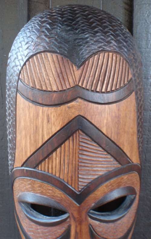 AFRICAN TRIBAL MASK - EXPERTLY HAND CARVED - A WONDERFUL PIECE OF AFRICAN ARTISTRY!