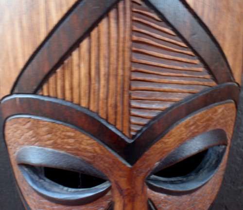 AFRICAN TRIBAL MASK - EXPERTLY HAND CARVED - A WONDERFUL PIECE OF AFRICAN ARTISTRY!
