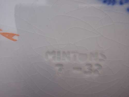 Minton antique Lyre pattern - 5 saucers and 2 side plates - circa 1850.