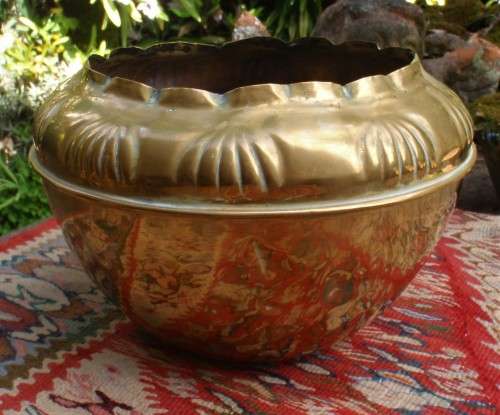 Vintage brass bowl, potplant holder. Lovely old piece with character.