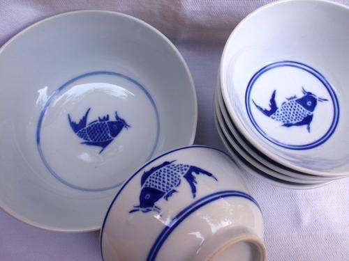 CHINESE - KOI MOTIF BOWLS, BARGAIN!!! - 2 SERVING BOWLS + 10 SMALLER BOWLS - REALLY ATTRACTIVE!!!