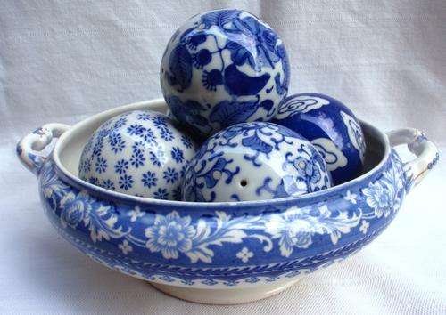 JOHN MADDOCK & SONS TUREEN & FIVE INDIAN, HAND PAINTED CERAMIC FLORAL BALLS