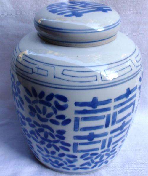 LOVELY BLUE & WHITE GINGER JAR - NICE BIG SIZE - PRICE REDUCED!!!