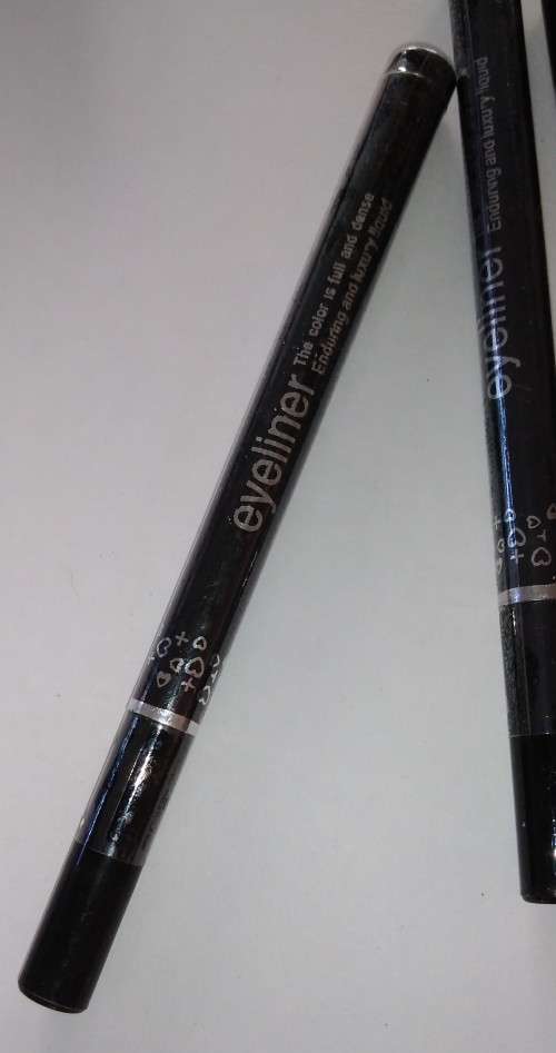 JT - Exotic Black LIQUID Eyeliner 0.1mm