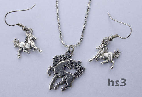 HorseGirl Inc - Stunning silver horse necklace & Earrings