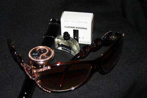 Excellent Gift for HER Watch, sunglasses & 5 ml SCENT COSTUME NATIONAL EDP Collectable Miniature