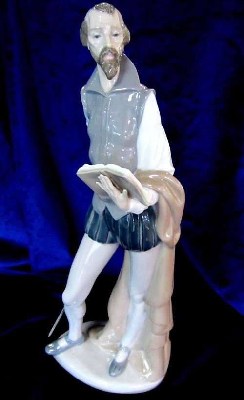 NAO BY LLADRO #305 DON QUIXOTE READING BRAND  MAN WITH SWORD BOOK TALL