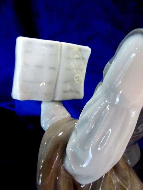 NAO BY LLADRO #305 DON QUIXOTE READING BRAND  MAN WITH SWORD BOOK TALL