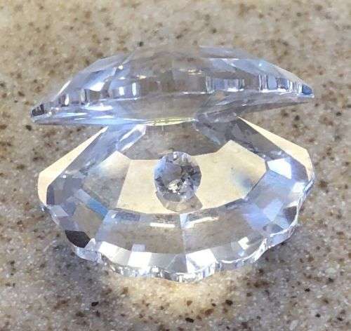Swarovski Crystal Oyster With Crystal Pearl Clam Shell #