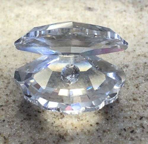 Swarovski Crystal Oyster With Crystal Pearl Clam Shell #