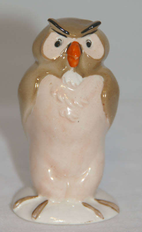 BESWICK-DISNEY-WINNIE-THE-POOH-OWL-2216-GOLD-BACKSTAMP  #
