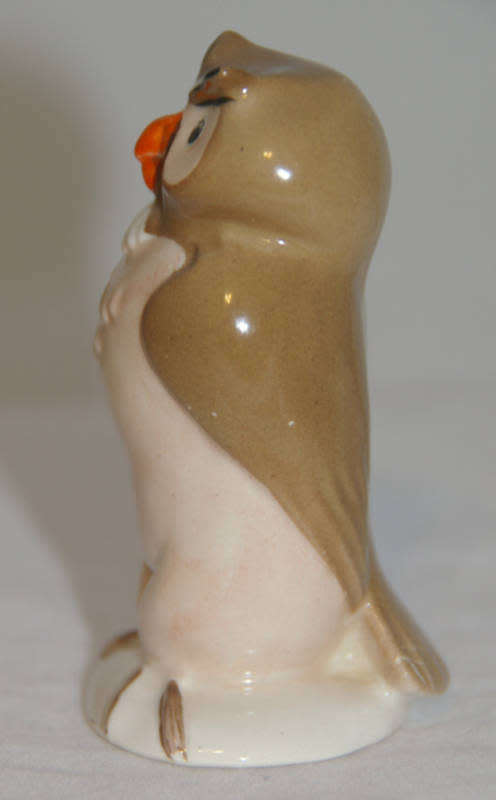 BESWICK-DISNEY-WINNIE-THE-POOH-OWL-2216-GOLD-BACKSTAMP  #