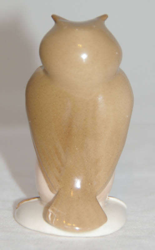 BESWICK-DISNEY-WINNIE-THE-POOH-OWL-2216-GOLD-BACKSTAMP  #