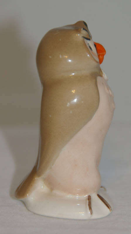 BESWICK-DISNEY-WINNIE-THE-POOH-OWL-2216-GOLD-BACKSTAMP  #