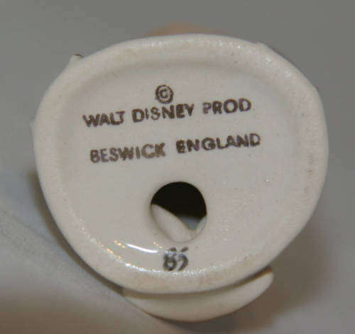 BESWICK-DISNEY-WINNIE-THE-POOH-OWL-2216-GOLD-BACKSTAMP  #