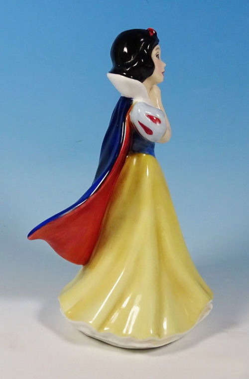 Royal Doulton Walt Disney Classic Snow White Figure SW9 *