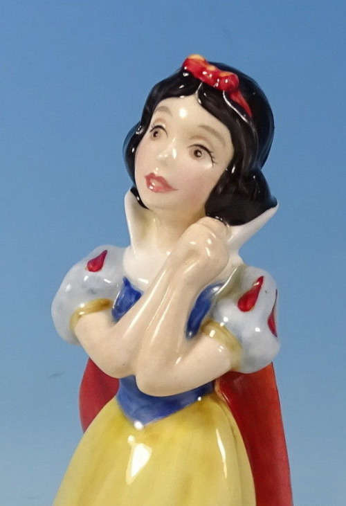 Royal Doulton Walt Disney Classic Snow White Figure SW9 *
