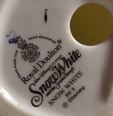 Royal Doulton Walt Disney Classic Snow White Figure SW9 *