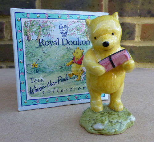 Disney Royal Doulton Winnie The Pooh Collection - Present WP18 *