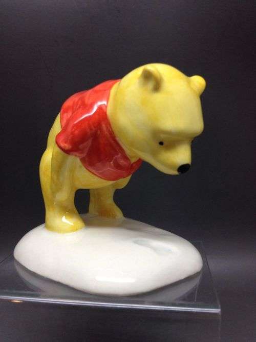 Disney Royal Doulton Winnie The Pooh Collection - The Footprints WP3 *