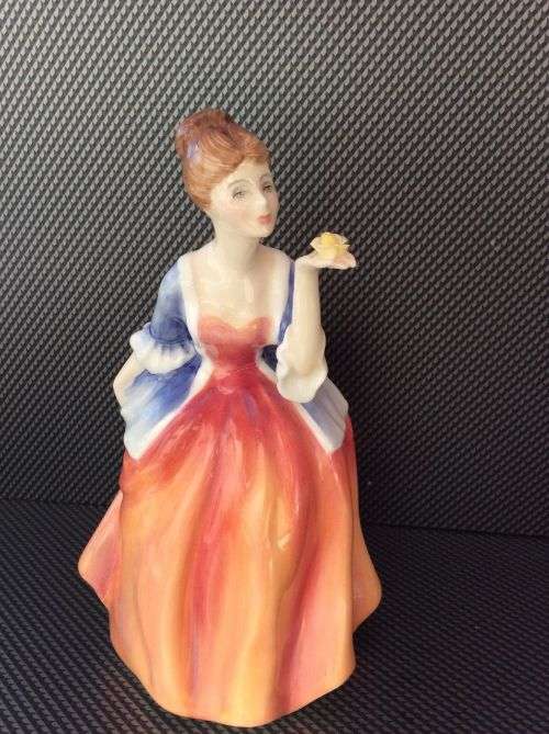 Royal Doulton Figurine Fleur Rare HN 2369