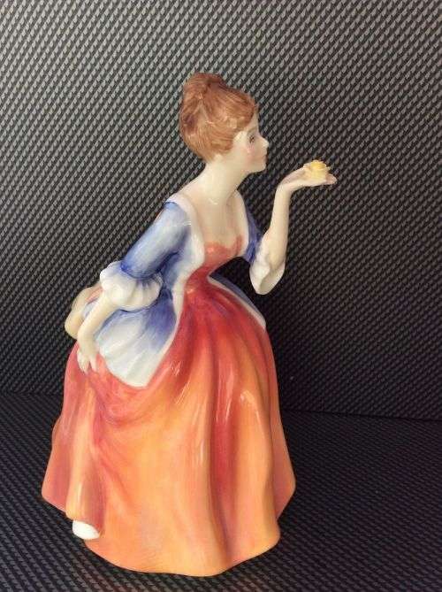 Royal Doulton Figurine Fleur Rare HN 2369