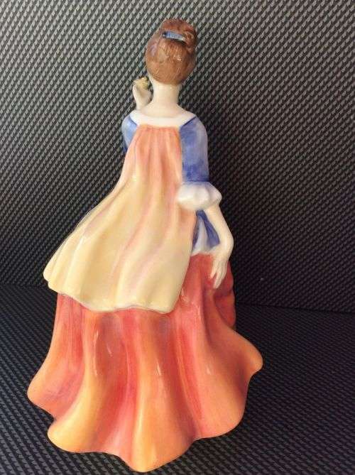 Royal Doulton Figurine Fleur Rare HN 2369