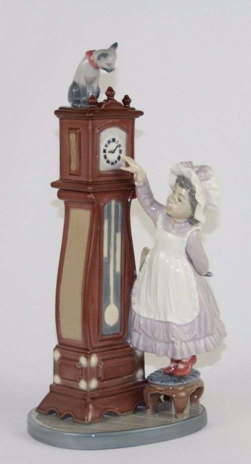 LLADRO `BEDTIME` #5347 FIGURINE ~ GIRL W/CAT ON GRANDFATHER CLOCK #
