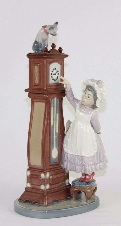 LLADRO `BEDTIME` #5347 FIGURINE ~ GIRL W/CAT ON GRANDFATHER CLOCK #