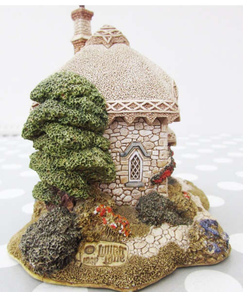 LILLIPUT LANE   Titmouse Cottage *