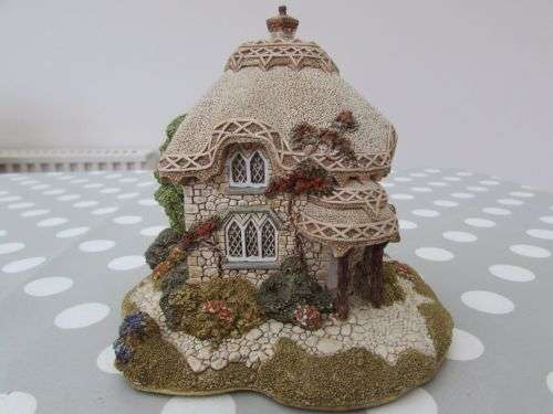 LILLIPUT LANE   Titmouse Cottage *