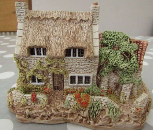 Miniature House - Lilliput Lane Cobblers Cottage *