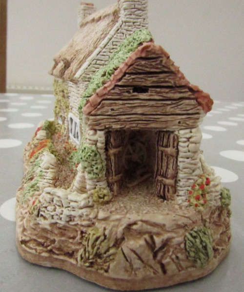Miniature House - Lilliput Lane Cobblers Cottage *