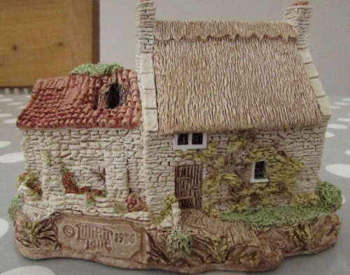 Miniature House - Lilliput Lane Cobblers Cottage *