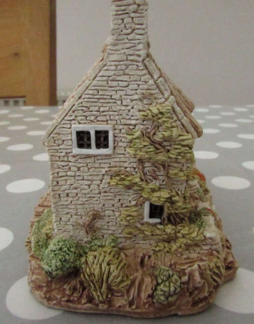 Miniature House - Lilliput Lane Cobblers Cottage *