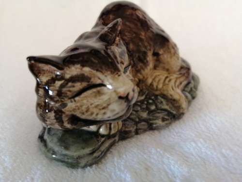 Beswick Cheshire Cat figurine from the Alice in Wonderland series.