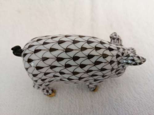 Mappin and Webb porcelain figurine pig is completely hand painted by talented artisans *