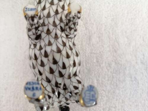 Mappin and Webb porcelain figurine pig is completely hand painted by talented artisans *